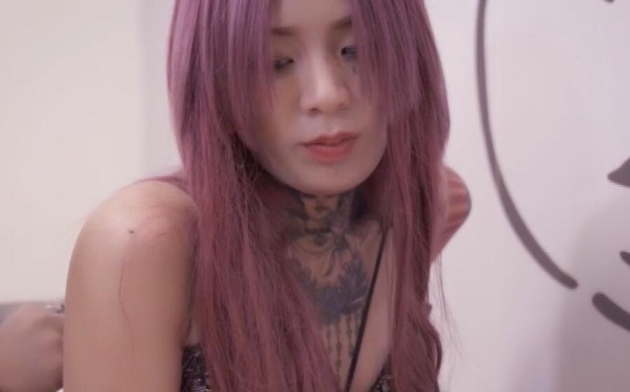 91 Domestic Madou MD0036 Bad Tsundere Girl Ai Qiu Tattoo Rebellious Girl Interview for Money
