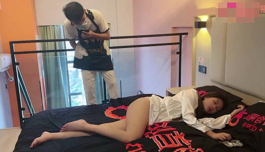 Xingba Original・Lonely Wife Seduces Home Housekeeping