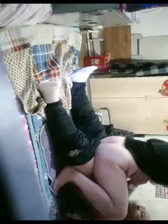 white-skinned, plump-assed young woman rented a house in the neighborhood to receive a customer and chatted with a familiar bald uncle while doing it. Halfway through, the uncle took out his cell phone and recorded it while doing it, saying that he watched the internal ejaculation and the dialogue was interesting.