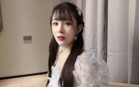 Lolita Club・Foot massage parlor girl works hard to earn money but her husband cheats on her