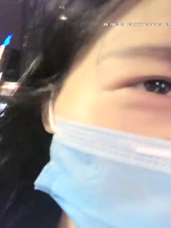 Slutty girl exposed in the bathroom of the outdoor shopping mall, stuffed a vibrator into her pussy, pulled aside her panties in the fitting room, and rubbed her breasts and masturbated in the toilet. It's very tempting. Don't miss it if you like it.