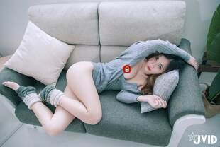 JVID-Beautiful Breast Goddess Jessica Went to Her Friend's House to See the Cat and Was Forced to Orgasm!