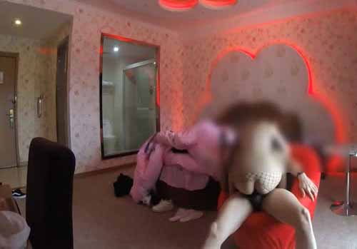 91 Uncle Dan (Shadow Brother) - New Release - Facial Shot of a Long-legged Female Doctor Before Marriage...