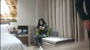 Watching the quiet beauty get horny immediately after receiving the money and ride her fat ass up and down 02