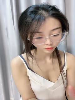 Quiet new lady with glasses! Slim body nude show!