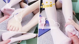 Goddess-level high-end peripheral beauty with beautiful buttocks and first-class figure riding diagonally