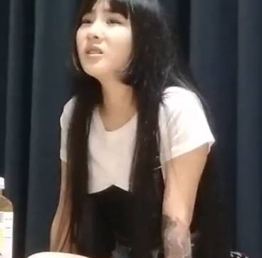 What a white ass! The best model is showing off her sexy body in a big way. She has curvy breasts, plump ass and black abalone, which is even more sexy and makes me donate sperm.mpg