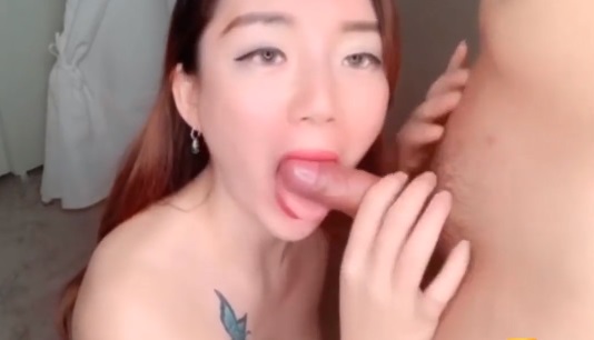 Cute girlfriend gets facial 1