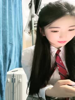 Sophomore girl plays seduction in the dormitory, super body, big tits and fat pussy, rare to see a thin line of buns B, in front of the camera