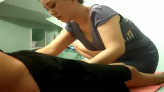 [Foot massage] A mature female technician with great charm