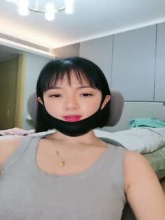 The best stunner temperament beauty! Great body! slim waist pair