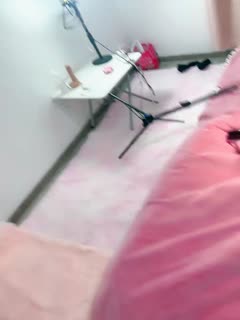 The glasses husband has no set of explosive fat holes, shows his face and long hair royal elder sister, plays with ecstasy, and uses close-ups of butterfly powder abalone.