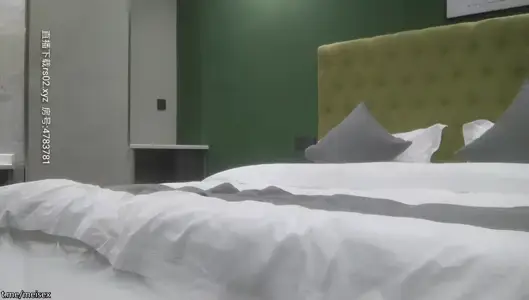 [# sparrows flying all over the sky], I want a feeling. What do you say? Men and women in love