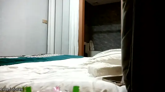 Big milk sao female technician, good service, black silk foot to enjoy, cocked buttocks fierce