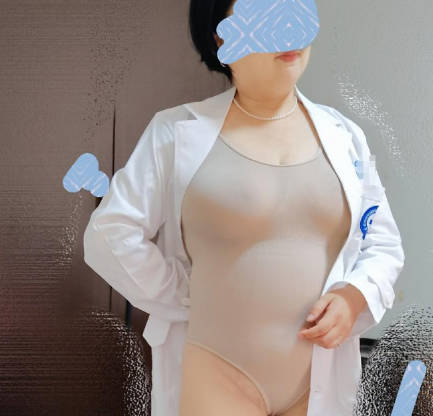 Cape Community. The fat female doctor's 52-year-old aunt barked like a baby sow when I inserted her.