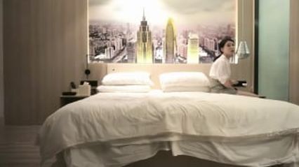 Xiao Bao's Flower Hunting-I made an appointment with a white-collar young woman with high color value. I was in a hurry to leave and let Xiao Bao have no set of thruster. It was so comfortable that I almost shot inside!