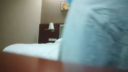 Li Ge's brother, who is very good at doing exercises, returns to the first show. He is a little quiet, pure and pure. He has a slim figure and 69 holes to lick. He rides fiercely and does exercises with thick Mao Mao.