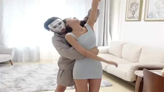 The best SAO landlord Lingling took the initiative to give himself up, and the wet body in the tenant's room tempted him to scream!